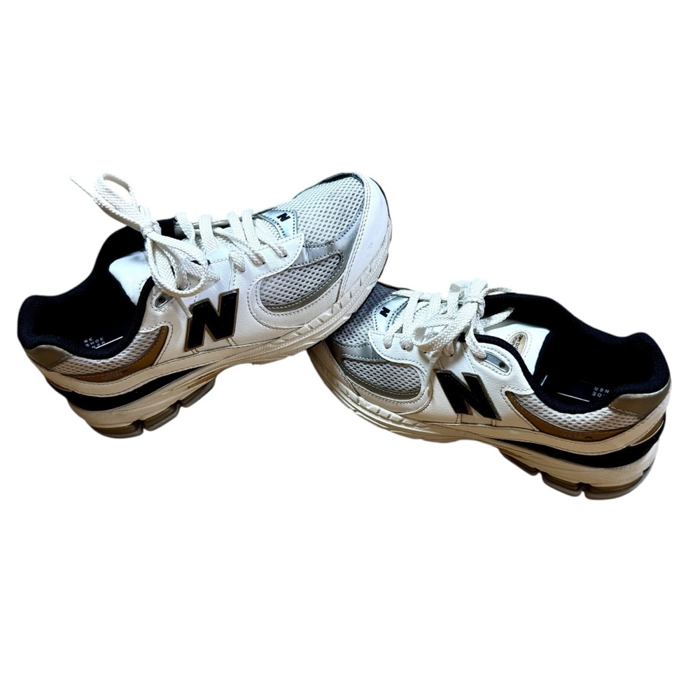 New Balance 2002R White Silver Black Mens Sneakers Sz 7 Running Lifestyle Shoes